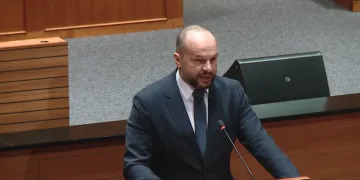 VIDEO Kaos u Saboru: Svađa Hajdaša Dončića i Zekanovića oko Plenkovića. Uključio se i Jurčević…