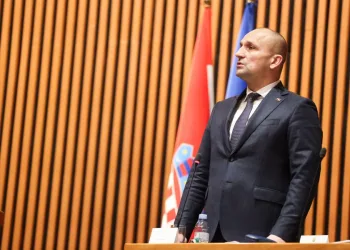 Anušić u Saboru: Ulažemo u modernu Hrvatsku vojsku i jačamo domaću obrambenu industriju