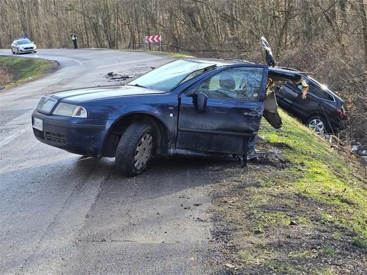 FOTO Strašna nesreća u Slavoniji: Srbijanac je prešao na drugu stranu. Škoda mu se prepilila…