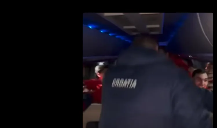 VIDEO Evo reakcije brončanih hrvatskih rukometaša nakon zabrane Thompsona na dočeku u Zagrebu