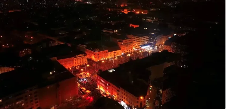 VIDEO Veličanstveni doček rukometaša na Trgu bana Jelačića: Sve je eksplodiralo kad je stigao Thompson…