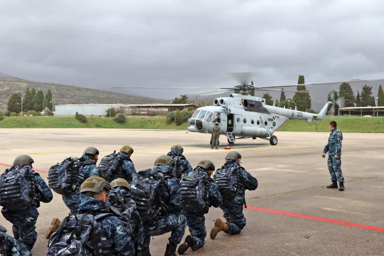 VIDEO Budući hrvatski marinci uvježbavaju zračni desant