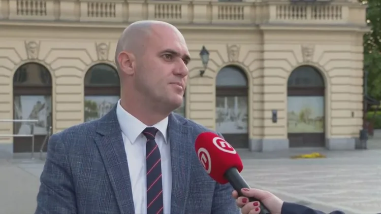 Dabro se požalio zbog udbaških metoda medija: Nije tajna da mi je majka Srpkinja… Priču o meni koji smetam napisali su vrlo moćni ljudi