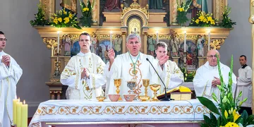 Košić na Stepinčevo: Do dana današnjega na nj se nabacuju neznalice i mrzitelji Crkve lažima i žele zasjeniti njegov svetački lik