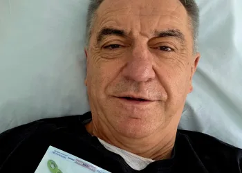 FOTO Gradonačelnik Gospića: Jučer ja a danas mene operirali. Pločicu mi poklonili…