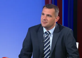 Skuplja centriste za izbore i kritizira Dabru zbog pjesme: Posavec je pred svjedocima pjevao Jasenovac i Gradišku Staru…