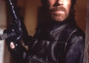 Preminuo je legendarni Chuck Norris