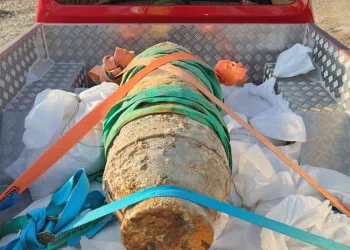 VIDEO Policijski službenici uspješno uklonili veliku bombu pronađenu u centru Pazina