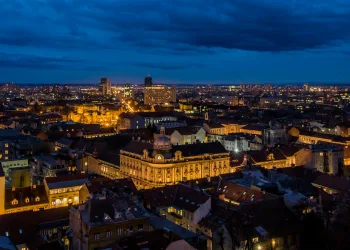 Obiteljsko političko gospodarstvo Raspudić kupuje veliku kuću u elitnom kvartu: Tri kata ispod milijun eura?