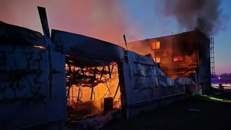 VIDEO Opasan antiizraelski napad u srcu Europe: Drama u Češkoj jer su teroristi zapalili tvornicu…