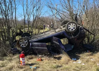 Užas u Dicmu: Četiri djevojke u autu sletjele s ceste. Dvije se u bolnici bore za život