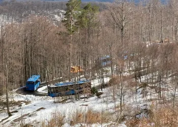 FOTO Djeca zapela na Sljemenu spuštena u autobusima u Zagreb