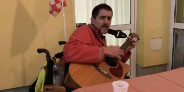 Velika tragedija u Donjoj Zelini: Vozač auta usmrtio invalida u električnim kolicima… Udruga se oglasila emotivnom porukom…