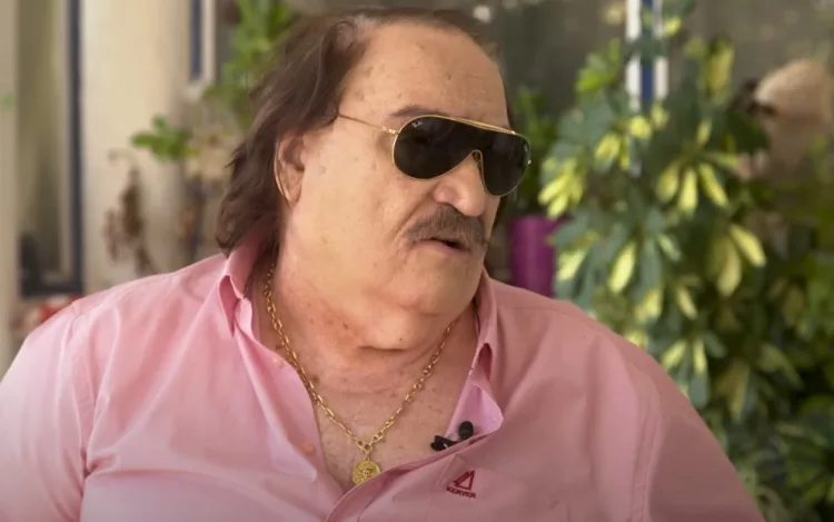 Mišo Kovač odgovorio na glasine: Ne treba mi pomoć. Živim pošteno i skromno kao i moja publika