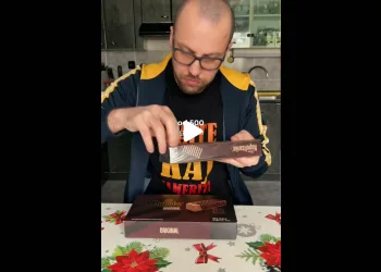 VIDEO Hrvatskog influencera skoro strefilo kad je vidio što je Kraš napravio s napolitankama: Ništa vam nije sveto….