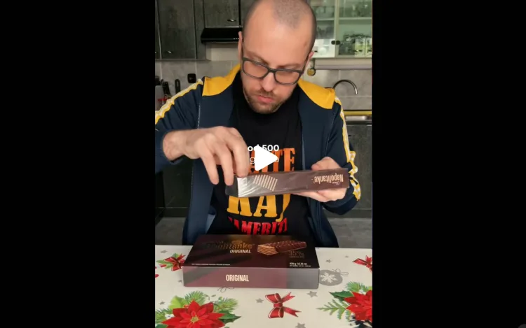 VIDEO Hrvatskog influencera skoro strefilo kad je vidio što je Kraš napravio s napolitankama: Ništa vam nije sveto….