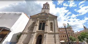 Policija o pijanom vandalu: Oštetio je pravoslavnu crkvu na Cvjetnom trgu. Nosio je punu kantu za smeće kad su ga uhvatili