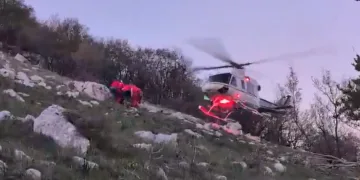 VIDEO Spašen Britanac koji se srušio s paraglajderom