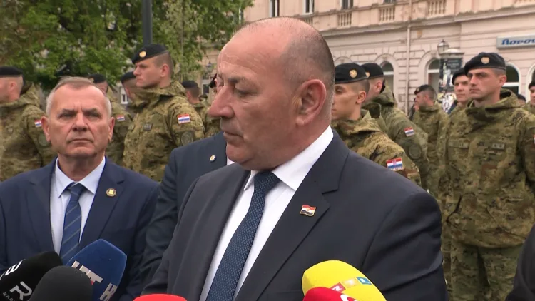 Medved: Dojave o bombama su hibridni rat