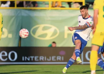 VIDEO Hajduk slavio u Puli: Livaja briljirao u pobjedi protiv Istre 1961; Vukovaru i Lokomotivi po bod