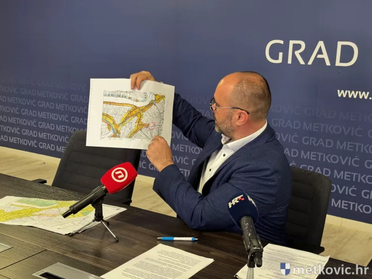 Afera tetak: Veliki borac protiv korupcije Grmoja prenamijenio je zemljište i obogatio tetka… Tvrdi Milan…