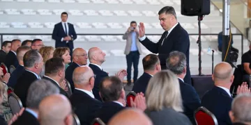 Tko je veći Grunf? Milanović: Hrvatska nema neprijatelje. Ima samo Srbiju; Plenković: Tko manje troši ima manje račune