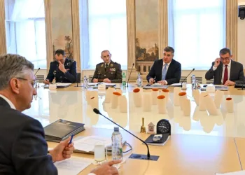 Milanović i Plenković zajedno u Banskim dvorima: Raspravljali o ratu kao i energiji te jačanju vojske