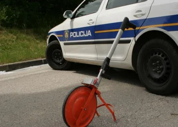 Vozačica napravila kaos na Cresu: Tri žene teško ozlijeđene