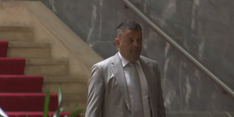 Bolesne prijetnje iz BiH. Ministar najavio paljenje ogromne količine smeća iznad Dubrovnika početkom sezone….