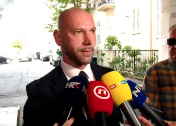 Ministar pravosuđa izgubio živce sa svojim sektorom nakon užasa u Drnišu: Digli smo im plaće… Dosta je bilo. Neka rade!!!