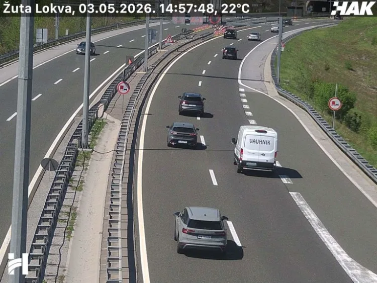 Kaos na cestama: Kolone i do 10 kilometara. Vozači satima čekaju na granicama