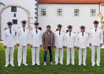 VIDEO Tamo gdje je srcu dom: Nova pjesma klape HRM-a posvećena Vatrenima. Dalić je oduševljen