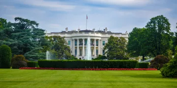 Drama u Washingtonu: Tajna služba pucala u naoružanog napadača blizu Bijele kuće