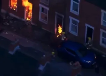 VIDEO Neredi u Belfastu nakon što je migrant nožem pokušao na ulici ubiti lokalca
