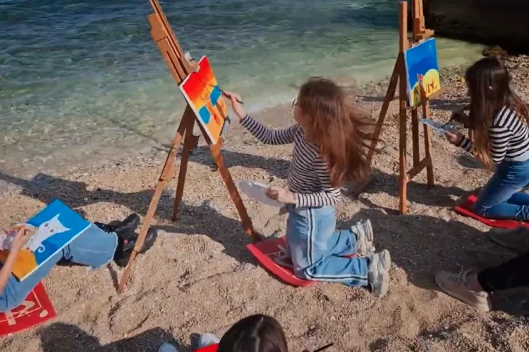 VIDEO Boje mora i dječja mašta: Pogledajte kako učenici OŠ Blato vide Prigradicu