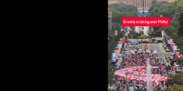 VIDEO Preuzeli grad: U Philadelphiji traje kockasto ludilo… Navijači naišli na svadbu i priredili urnebes…