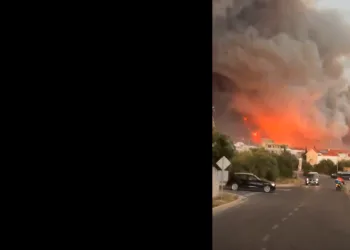 VIDEO Munja izazvala veliki požar na Čiovu; Isto se dogodilo i iznad Orebića