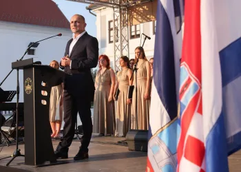 Anušić na Danu osječkih branitelja: Hrvatsku su stvorili dragovoljci kojima nitko nije davao šansu