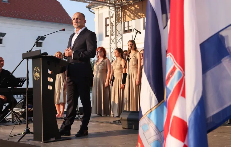 Anušić na Danu osječkih branitelja: Hrvatsku su stvorili dragovoljci kojima nitko nije davao šansu
