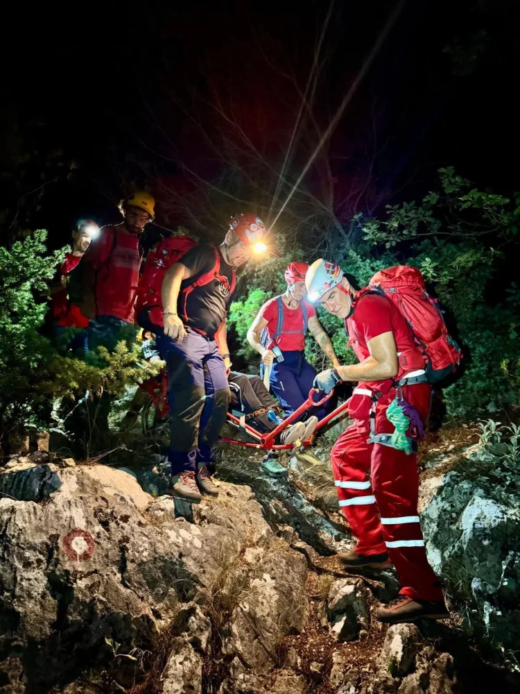 FOTO HGSS spašavao dok je Hrvatska igrala: Formacija 6:4:6 i 2:0 protiv Toplinskog vala i Biokova
