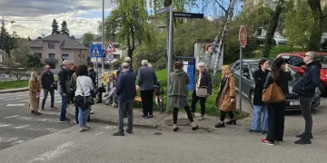 FOTO Tomaševićevi radikalni komunalni redari lijepe kazne ljudima koji nemaju gdje parkirati. Potpisuje se peticija