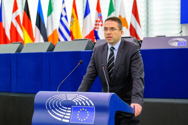 Sokol ga nije volio više od supruge: HDZ kaznio eurozastupnika zbog kritike voždove organizacije