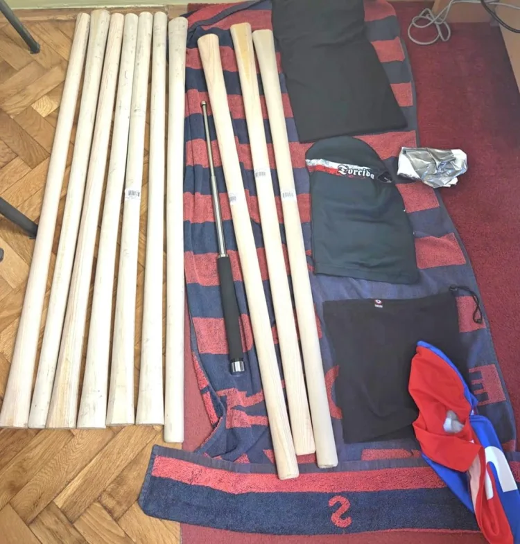 Spriječen brutalni napad nakon desanta Hvar: 14 osoba uhićeno jer su s palicama krenuli prema sezoncima iz Srbije
