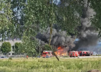 VIDEO Gori tvornica poznatog hrvatskog dizajnerskog proizvođača namještaja