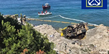 Komunalni kamion završio u moru na pulskoj plaži: U tijeku velika sanacija zbog onečišćenja