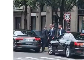 VIDEO Prva žrtva Tomaševićevih barijera na Savskoj je Plenković: Sudarili se službeni auti nakon udarca u stupić