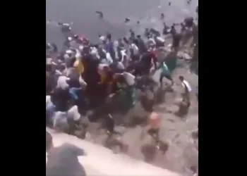 VIDEO Invazija migranata na Španjolsku: Oko 40 tisuća ih je ušlo nasilno. Najmanje 19 poginulih…