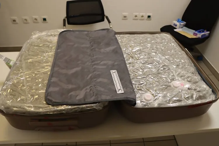 Na zagrebačkom aerodromu zaplijenjeno gotovo 15 kilograma marihuane: Uhićena španjolska državljanka