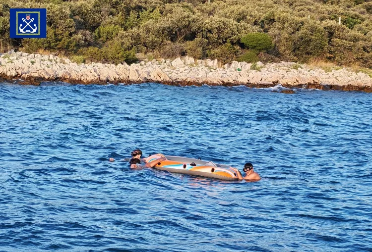 Dvije akcije na moru kod Paga: Spašene tri osobe. Kod Novalje pronađeno tijelo nestalog Talijana