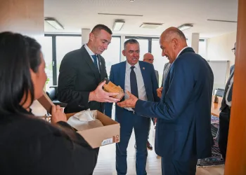 Plenković pijucka gusti sa šlagom u plićaku i nema pojma da Penava ide kod Janše u Sloveniju: Evo što su tamo dogovorili